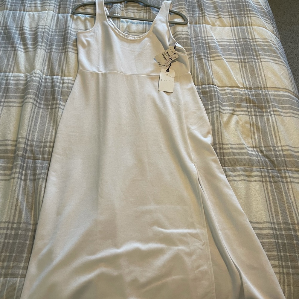 Leith fitted white dress with slit on left side